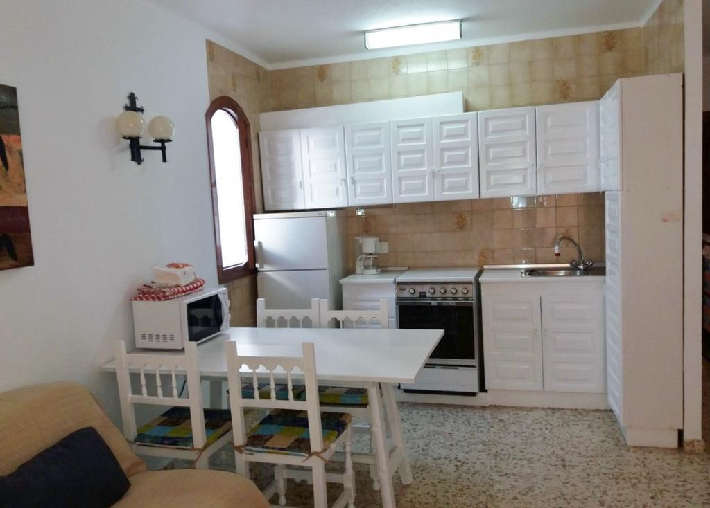 Dianes Holidays Appartement *
